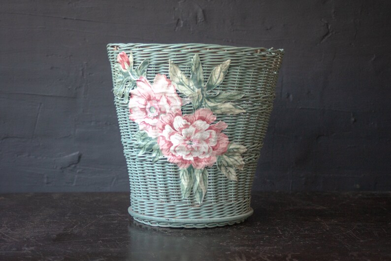 decoupage floral fabric mint green /& pink Vintage wicker bin wastepaper basket