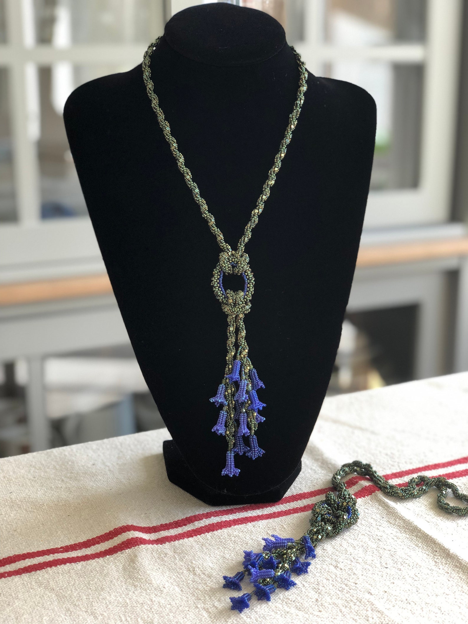 BEADWORK TUTORIAL - Beautiful Spring Bluebells, Long or Short Lariat ...