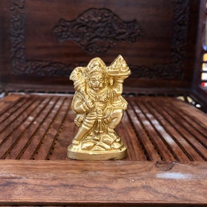 Petite Hanuman Brass Statue - Handmade Hindu God statue- Meditation- Auspicious Home Decor