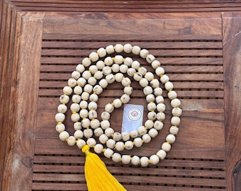 Tulsi Mala 108 Perlen | Handgefertigte Japa Mala für Meditation & Gebet | Tulsi Holz Rosenkranz | Spirituelle Hindu Halskette | Krishna-Gesang