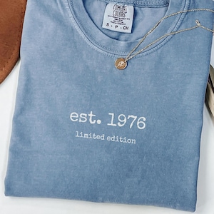 Est. 1976, 50th Birthday Shirt, Birthday Gift for 50th Birthday, Minimalist Classic, Birthday Gift for Women, Celebrating Fifty Years Old