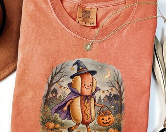 Camiseta con diseño de perrito caliente y bruja, linda camiseta de Halloween para pedir dulces, camiseta de perrito caliente con estampado de acuarela, regalo divertido para amantes de la comida, linda camiseta acogedora de otoño.
