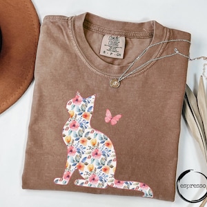 Cat Mom Shirt, Floral Cat Shirt, Comfort Colors®, Cat Floral Tee, Cat Lover Shirt, Animal Lover, Gift for Mom Gift, Cat with Butterfly