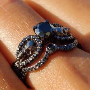 Gothic Skull Engagement Ring Set – 1.15 CT Round Black CZ Diamond – Bridal Wedding Set for Women – Black Skull Stacking Band