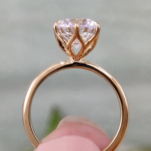 14K gouden verlovingsring tulptand, solitaire ring bloemenblaadje mand, rond geslepen moissanite natuurliefhebberring
