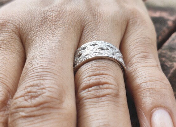Alliance en argent rhodié trois anneaux entrelacés pavé en zirconium