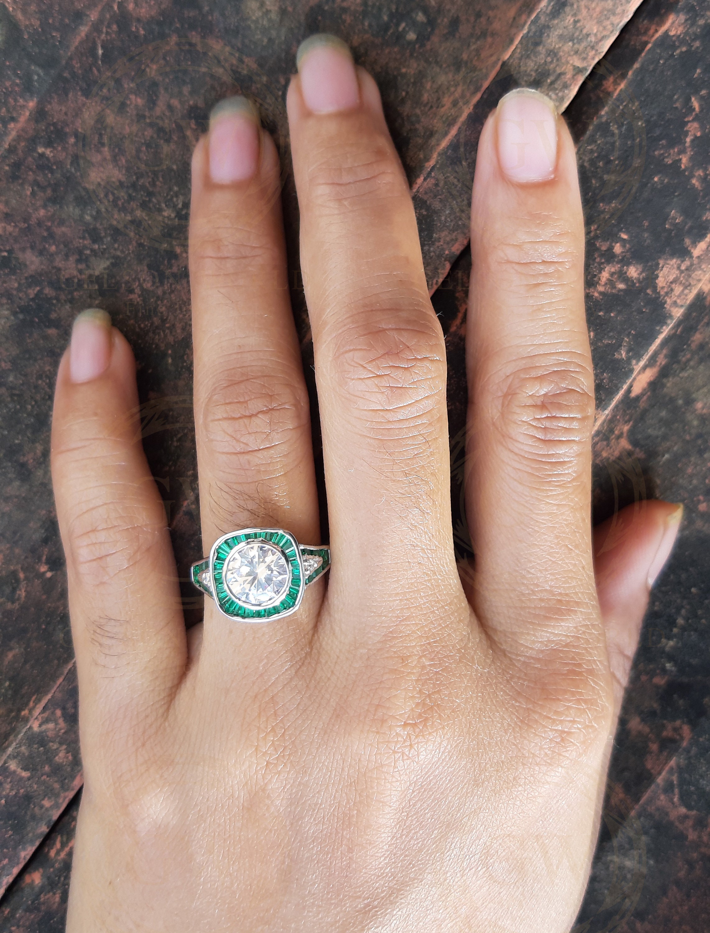 2.00 Ct Anillo de compromiso Art Deco Halo de corte redondo Anillo vintage de baguette verde Anillo de bodas Anillo de aniversario para mujeres Etsy Espana