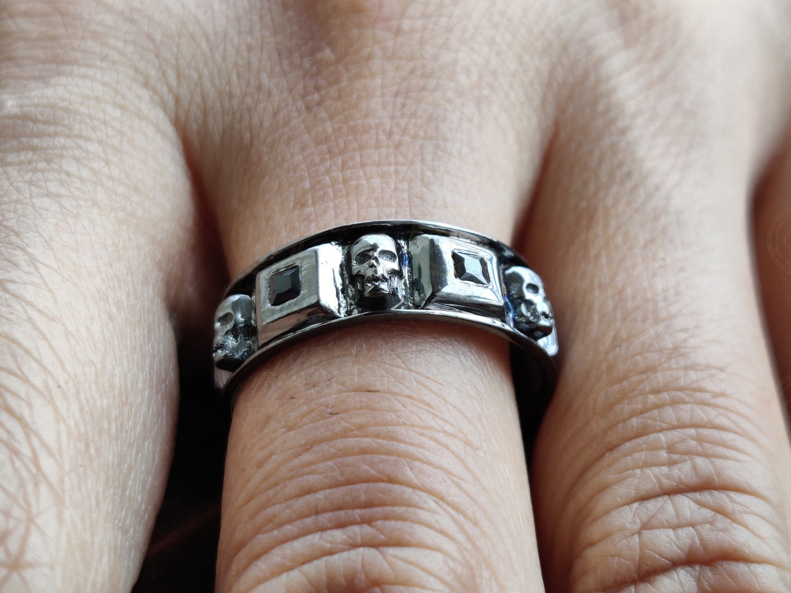 メンズ ゴシック スカル スターリングシルバー リング、ブラック CZ