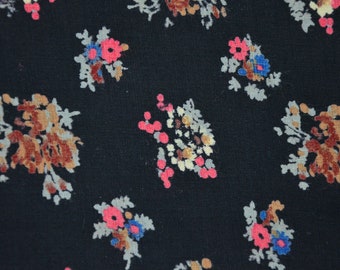 192x 90 cotton batist black gruned with flowers