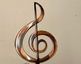 Clé de sol - note de musique décorative murale en métal 12 x 6 po et plus 4 finitions au choix