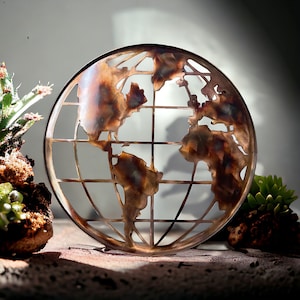 Globe terrestre artisanal de 61 cm (24 po) en cuivre et plaqué bronze