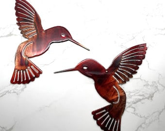 Paire de décorations murales en métal, rouge cuivré, colibri 6 x 6 po. chacune