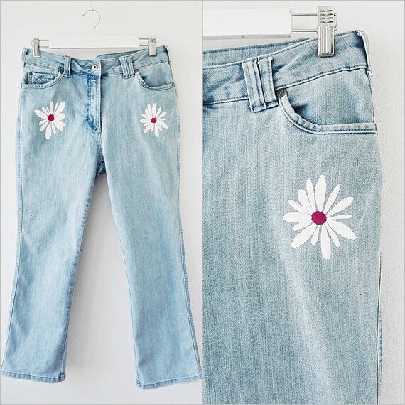 jeans with daisies