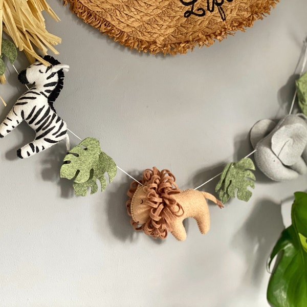 Safari animaux feutre guirlande, guirlande de décor de mur de pépinière avec éléphant, girafe, lion, zèbre, paresseux, décor de mur de pépinière safari