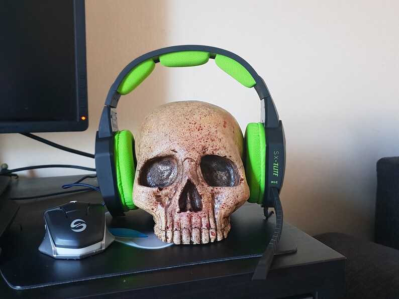 Skull Gaming Headphone Mount