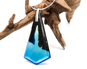 Hout en blauwe hars hanger met zilver verstelbaar snake ketting / / driehoek hanger / / hout hars hanger / / houten sieraden