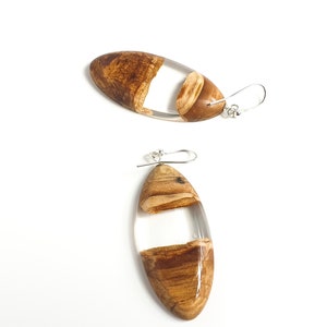 Wood and clear resin earrings // Transparent earrings // Wooden earrings // Leaf earrings // Wooden jewelry // Statement earrings