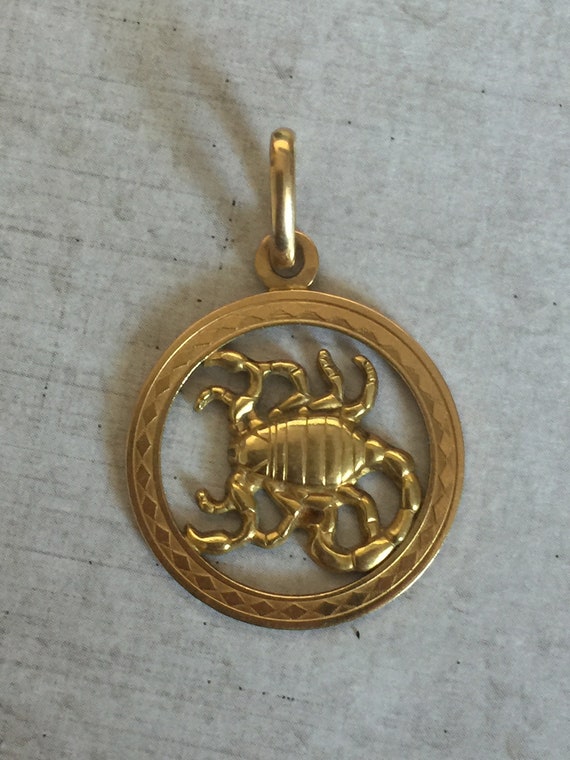 Scorpio horoscope zodiac pendant in 18k yellow go… - image 5