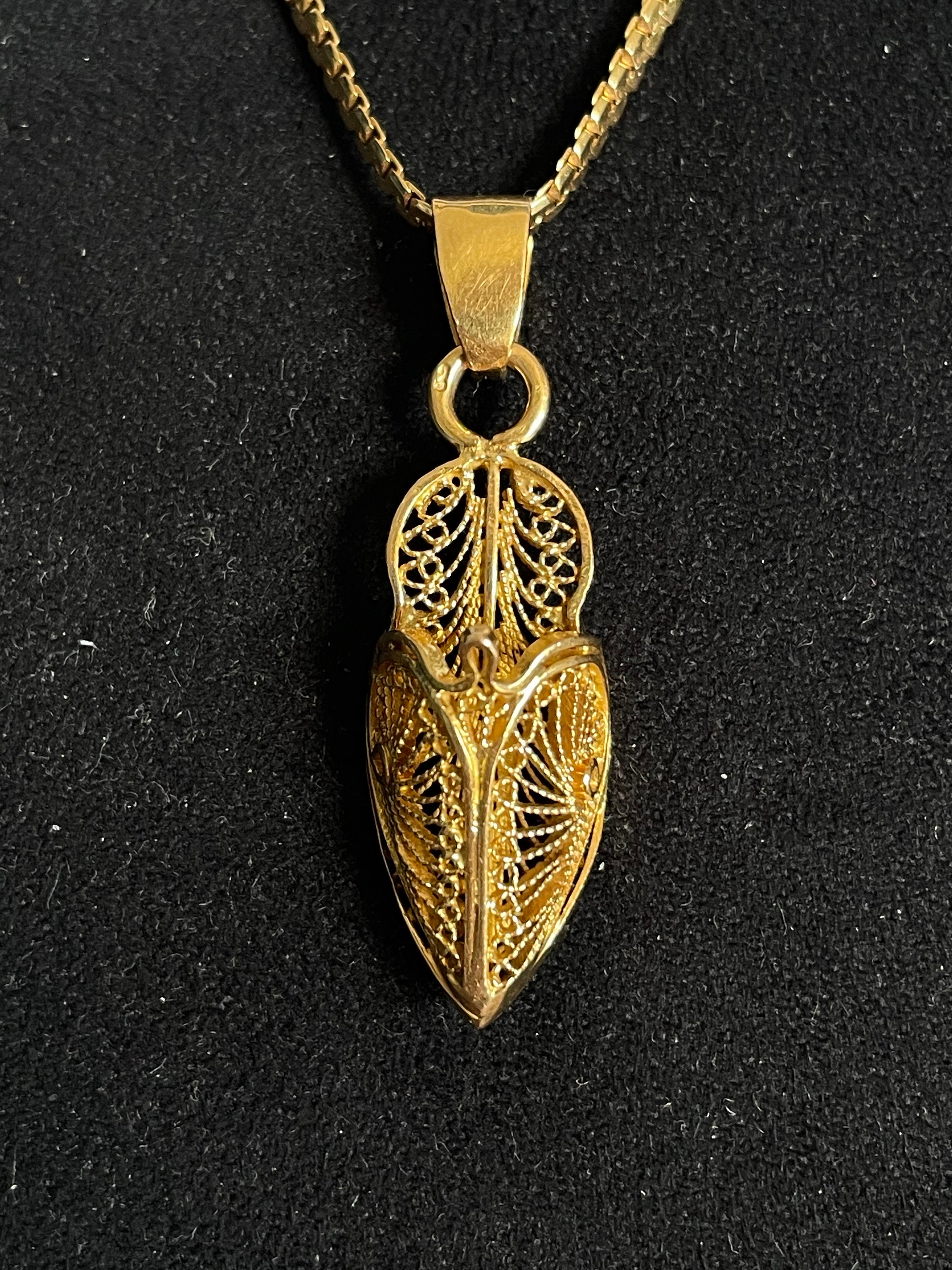 Collier Vintage Pendentif Babouche Filigrane En Argent - Pièce Ancienne 1682 - Superbe Patine
