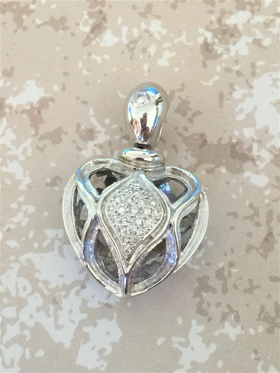 Unique heart pendant in 18k white gold set with d… - image 3