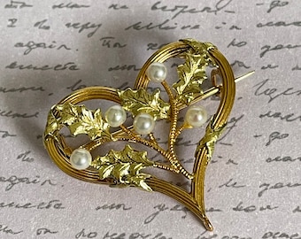 Vintage openwork heart brooch in 18k gold hoe branch with pearls