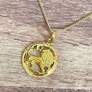 18k gult guld Lejonet Zodiac Horoskopmedalj