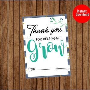 Grazie per avermi aiutato a coltivare piante a foglia. Giochi di parole naturali Regali per insegnanti di scuola Giochi di parole grazie alle piante, etichette regalo stampabili digitali