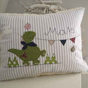 Kissen mit Namen Dino Kuschelkissen personalisiert Bild 4