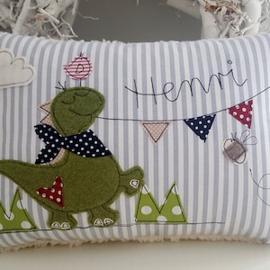 Kissen mit Namen Dino Kuschelkissen personalisiert Bild 3