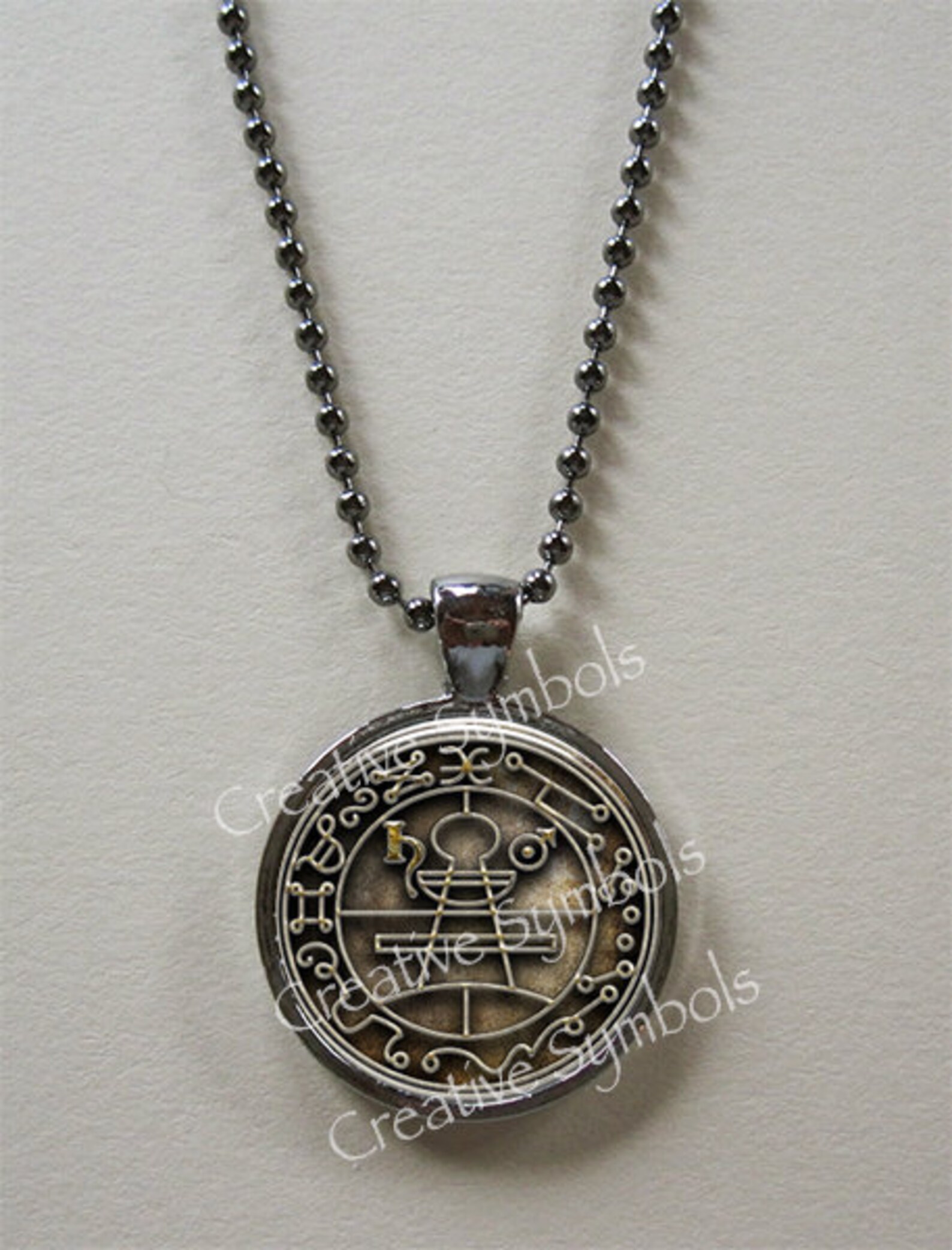 Solomon seal pendant Clearance