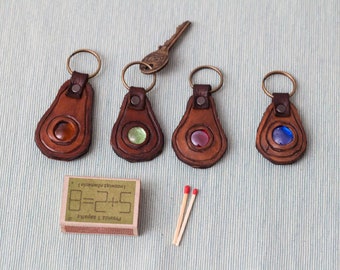 Handmade leather key ring, key holder, key fob, key clip with glass bead