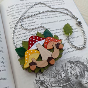 PRE ORDER Necklace Autumn Toadstool, small, laser cut, acorns, oak leaves, fairy tale, fungi, wooden jewellery, autumnal, green, nature