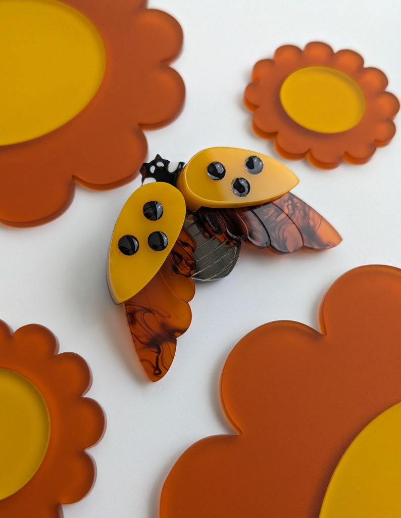 3 Colours PRE ORDER Ladybird Pendant, red ladybug, insect, beetle, laser cut, gift Yellow (plain)