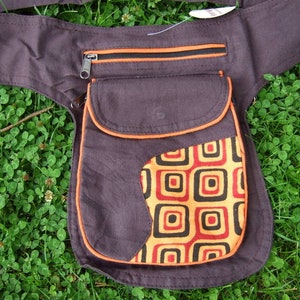 Hawanja sac de ceinture marron avec tissu à motifs orange image 2