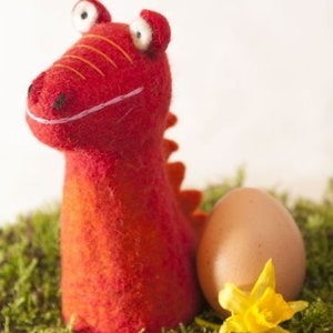 Hawanja chauffe-oeufs en feutre dragon rouge image 1