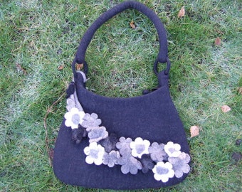 Hawanja felt bag black with flowers