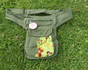 Hawanja sac de ceinture verte avec des fleurs