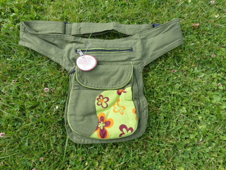 Hawanja sac de ceinture verte avec des fleurs image 1