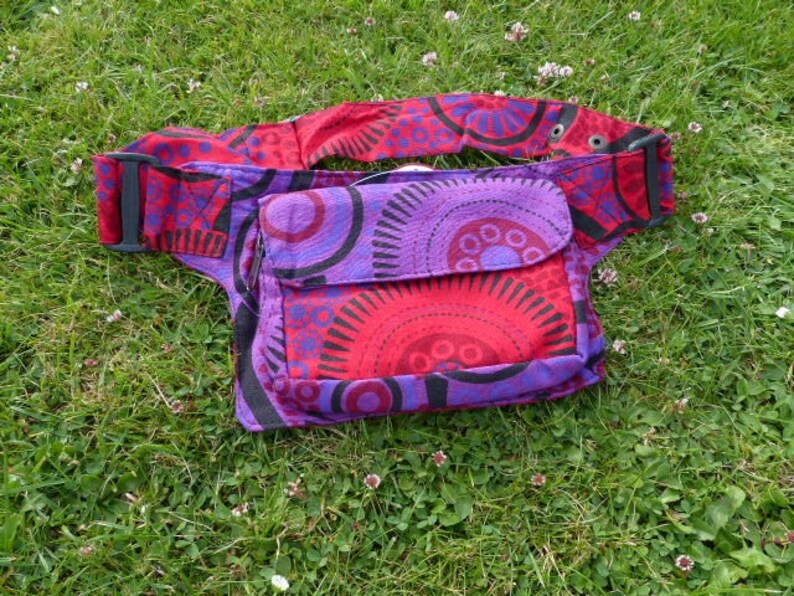 Sac banane Hawanja à motifs violet/rouge image 1