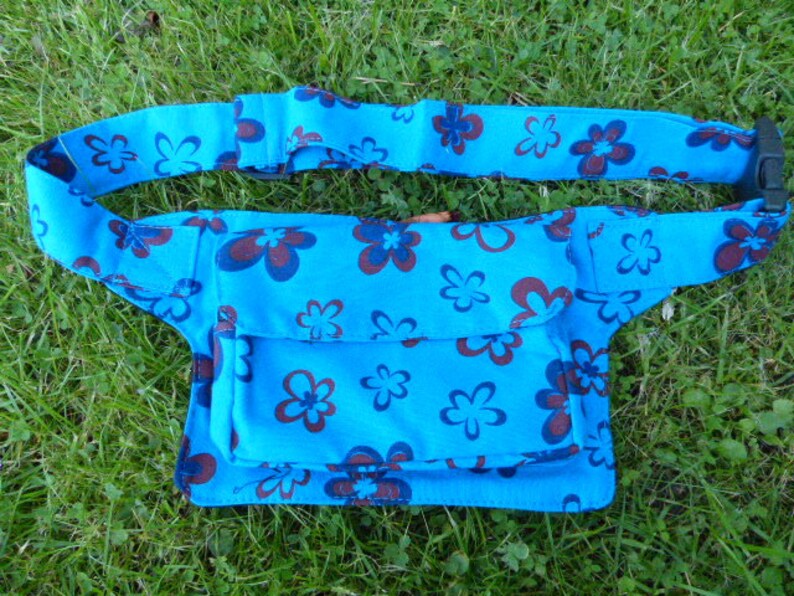 Hawanja sac de ceinture bleu avec des fleurs image 3