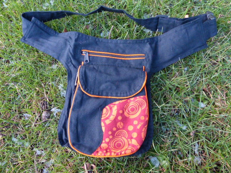 Pochette de Hawanja ceinture noire à motifs avec orange image 1