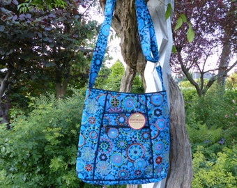 Hawanja Schulterbag bleu à motifs