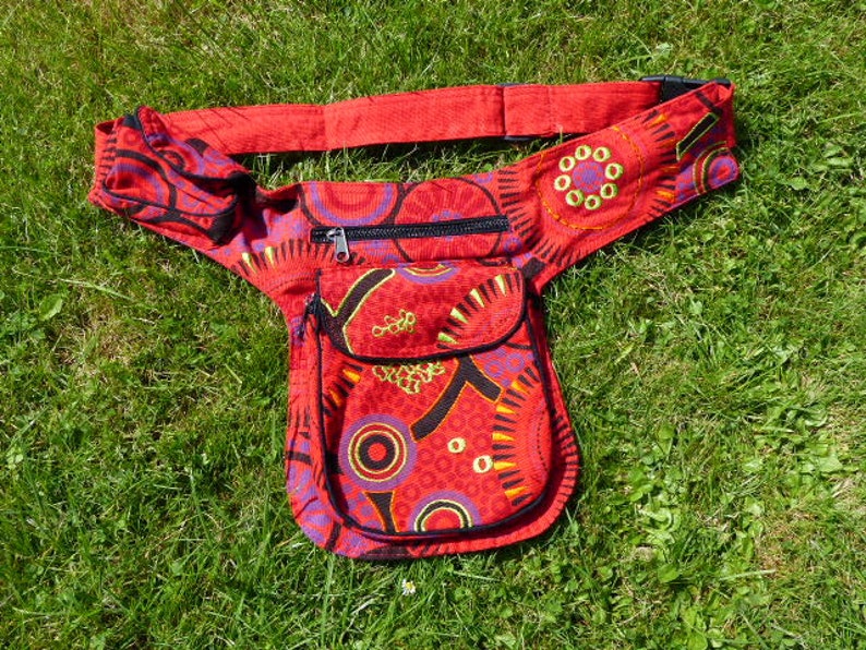 Hawanja Belt bag Red patterned image 1