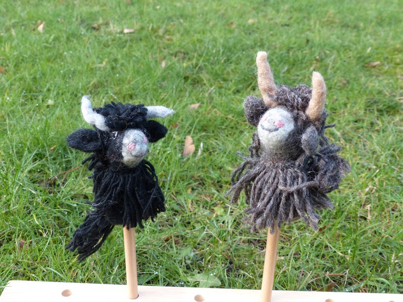 Hawanja finger puppet set yak