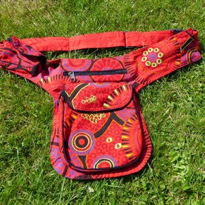 Hawanja Belt bag Red patterned image 2
