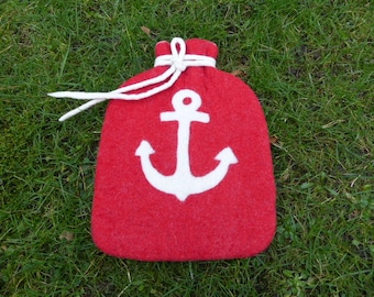 Hawanja warming bottle case made of felt in red