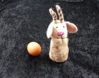 Hawanja felt egg warmer goat