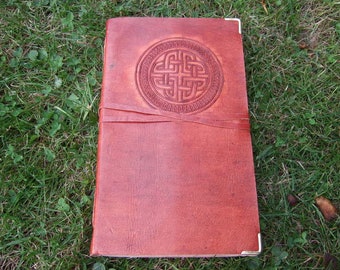Hawanja Lederbuch mit Ornament, braun