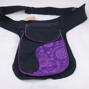 Hawanja sac banane noir avec tissu à motifs violet image 2