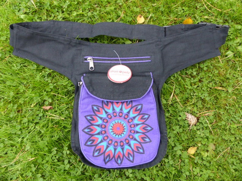 Hawanja sac banane noir avec tissu à motifs violet image 1